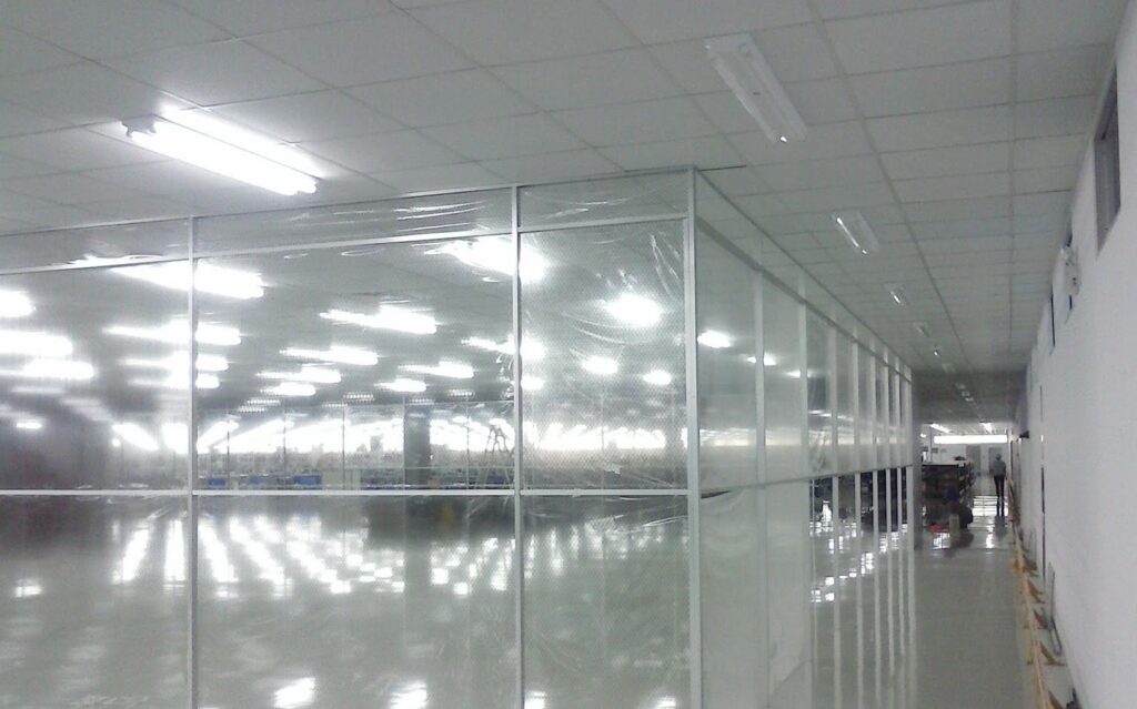 Vách ngăn nhựa PVC trong