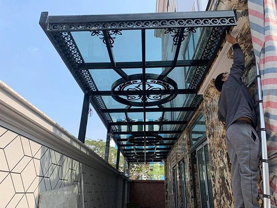 mái hiên khung sắt nghệ thuật